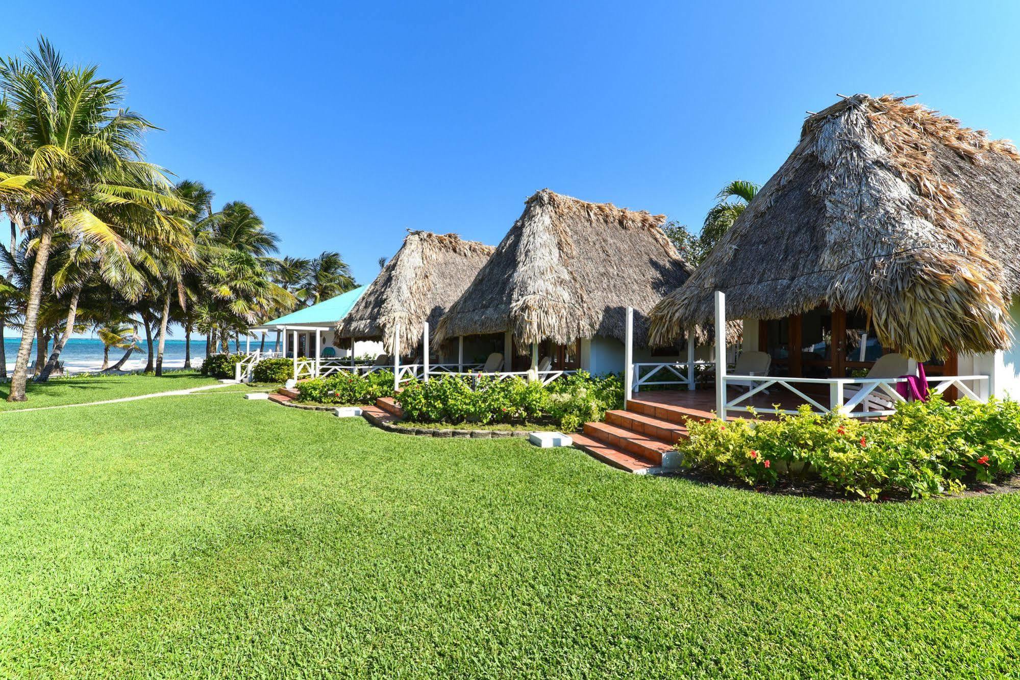 Victoria House Resort & Spa San Pedro  Exterior photo